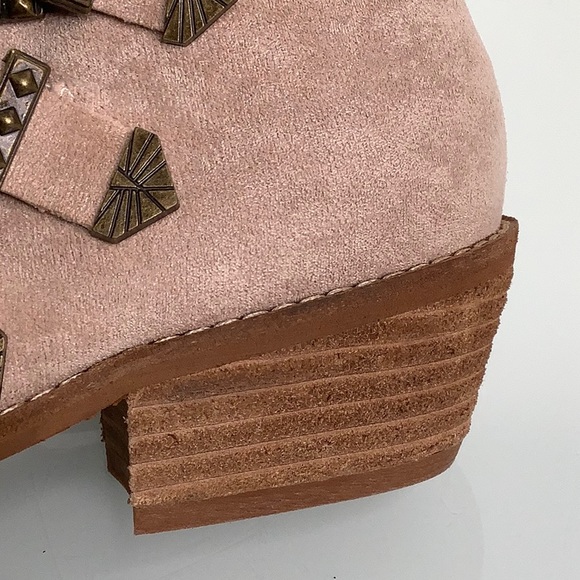 Beast Fashion pointy leather triple buckle western heels Tan booties size 6 NWOT - Picture 4 of 16